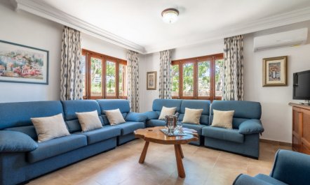 Pintor Beach House 3