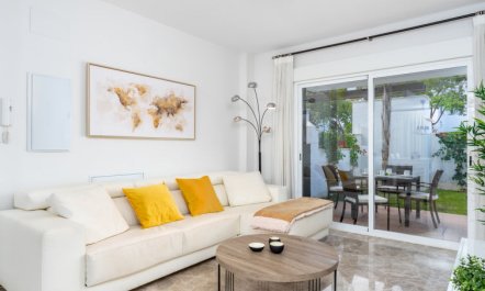 Los Naranjos Singles 2