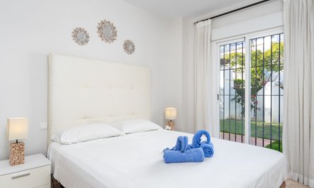 Los Naranjos Singles 4