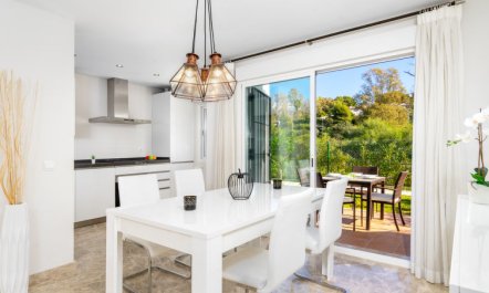 Los Naranjos Singles 6