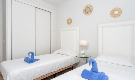 Los Naranjos Singles 9