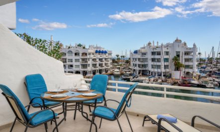 Puerto Marina Apartment 2