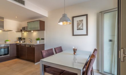 Del Port Apartment 5 9