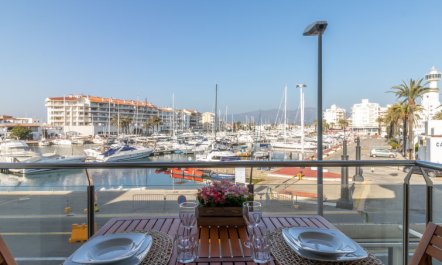 Del Port Apartment 5