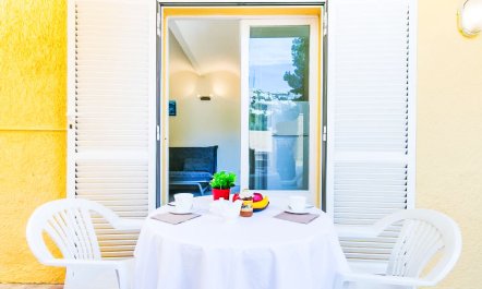 Velazquez Apartment 3 5