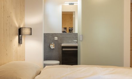 Superior Chalet mit Sprudelpool innen 5