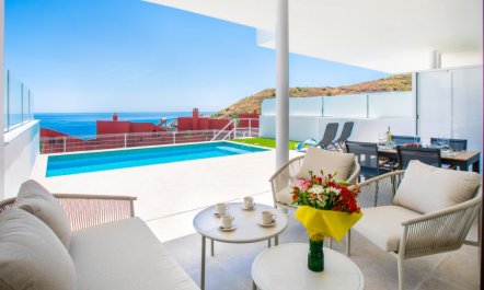 Collection View Free Spa & Padel