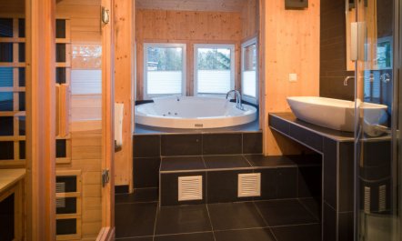 #34 mit IR-Sauna und Sprudelbad innen Apartment 62 4