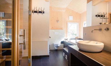 # 20 mit IR-Sauna & Sprudelwanne innen Apartment 43 5