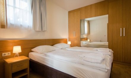 #11 mit Balkon Apartment 9 3