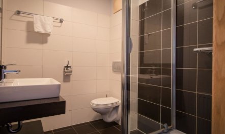 Studio #7 mit Balkon Apartment 5 4