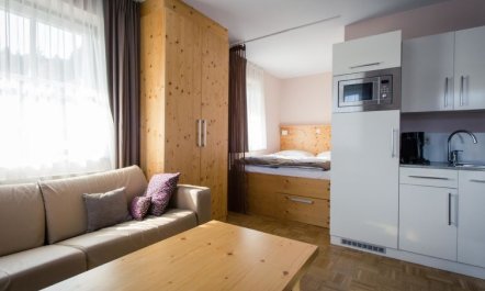 Studio #7 mit Balkon Apartment 5 2