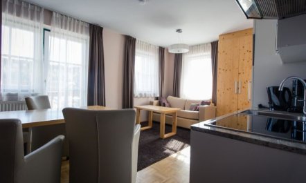 Studio #7 mit Balkon Apartment 5 1