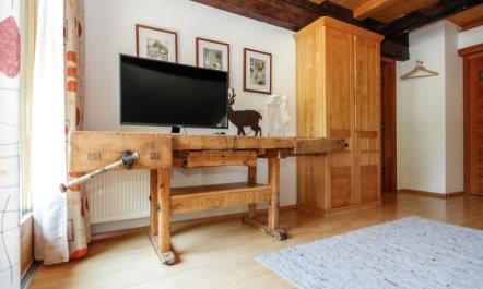 Beim Holzschnitzer 7