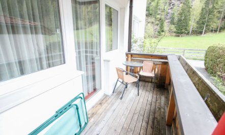 Falkner Apartment 12 4