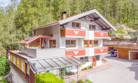 Anette Living Apartment 2