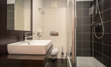 #5 mit Balkon Apartment 7 4