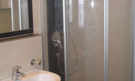 Amethyst Apartment 7 6