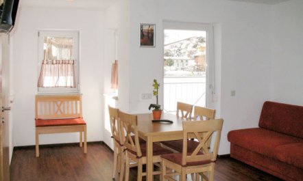 Amethyst Apartment 7 1