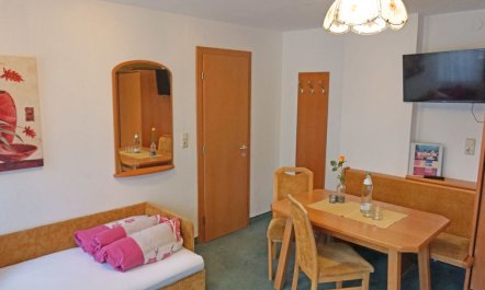 Falkner Apartment 7 6