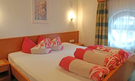 Falkner Apartment 7 4