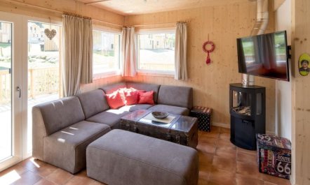 Chalet 4 Schlafzimmern, Sauna & SwimSPA Holiday Home 17 2