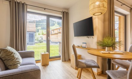 Studio mit Balkon Apartment 3 2