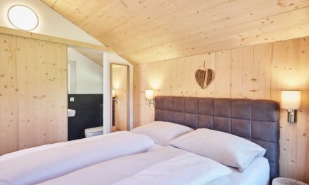 mit 4 Schlafzimmern für bis zu 10 P. Holiday Home 2 3