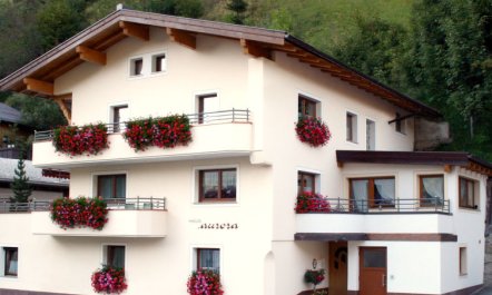 Aurora Apartment Top II Apartment 2