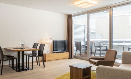 Superior mit 1 Schlafzimmer & Pool Apartment 6 5