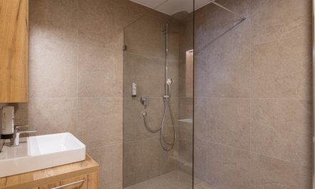 mit 1 Schlafzimmer Apartment 2 3