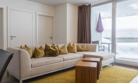 Superior & Pool Apartment 5 2