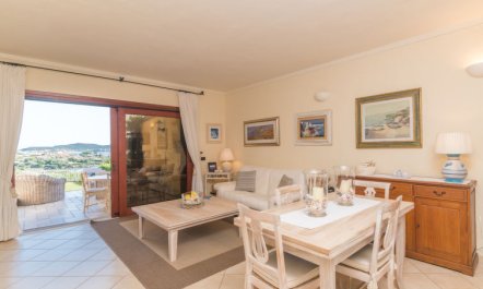 Acacia Apartment 8 5