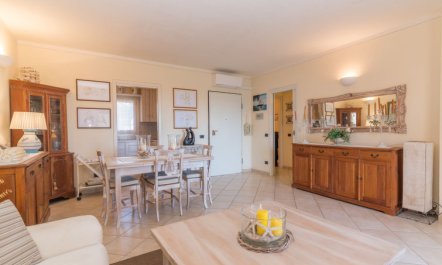 Acacia Apartment 8 7