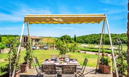 Vanessa Holiday Home 5 7