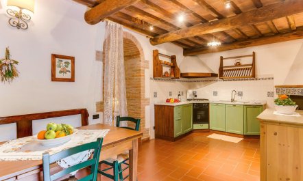 Antico Borgo San Lorenzo-Alloro Apartment 2 3