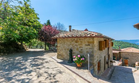 Madonna Apartment 2 3