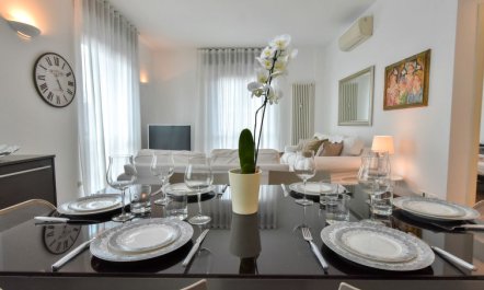 Corso Genova Apartment 2