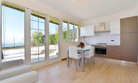 Primavera (PGI132) Apartment 2 3