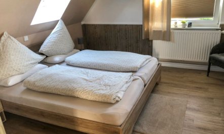 Hannelore Apartment 2 3