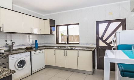 Galé 600m from the beach 5