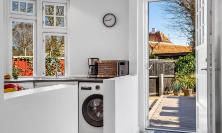 'Yorick' - 300m from the sea 2