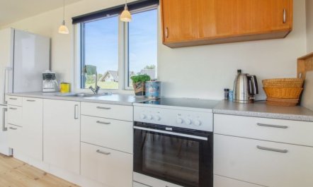 'Helga' - 800m from the sea 1