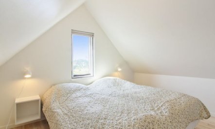 'Helga' - 800m from the sea 6