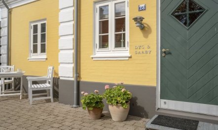 'Stephie' - 1.1km from the sea 4