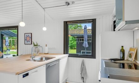 'Aleida' - 400m from the sea 1