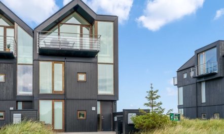 'Anita' - 575m from the sea