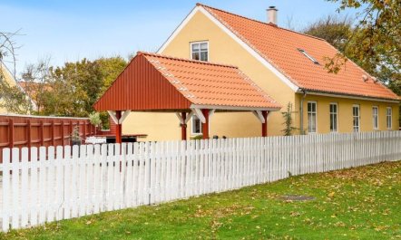 'Elsamaria' - 500m from the sea