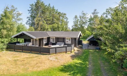 'Dorthea' - 200m from the sea