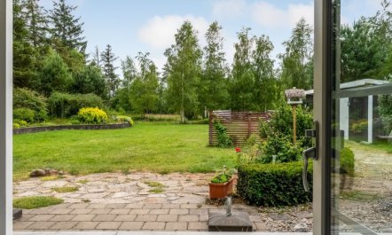 'Thine' - 800m from the sea 7